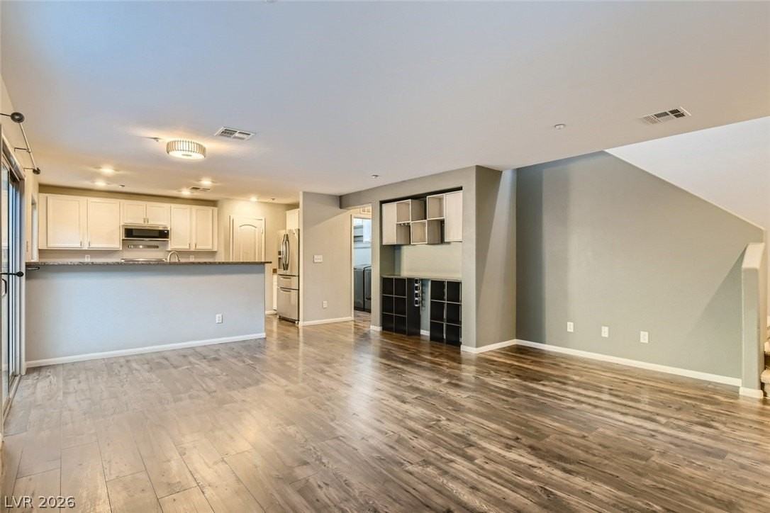 10718 Mason Hill Ave - Photo 4 of 28