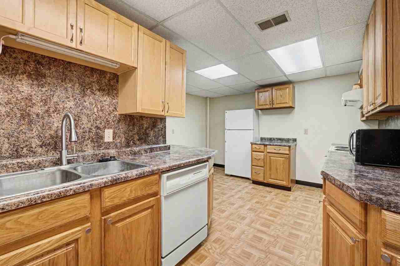 6065 Fairgrove St - Photo 6 of 20