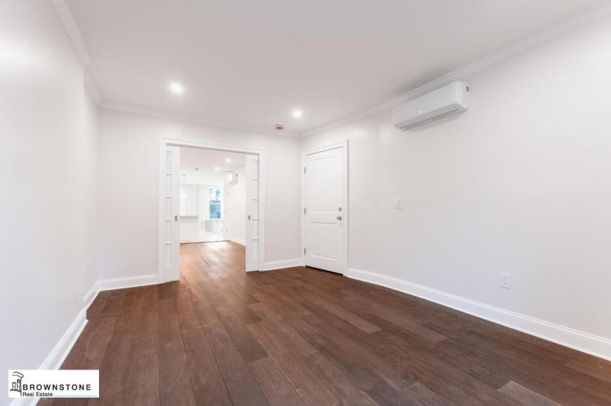 155 Carroll St - Photo 5 of 9