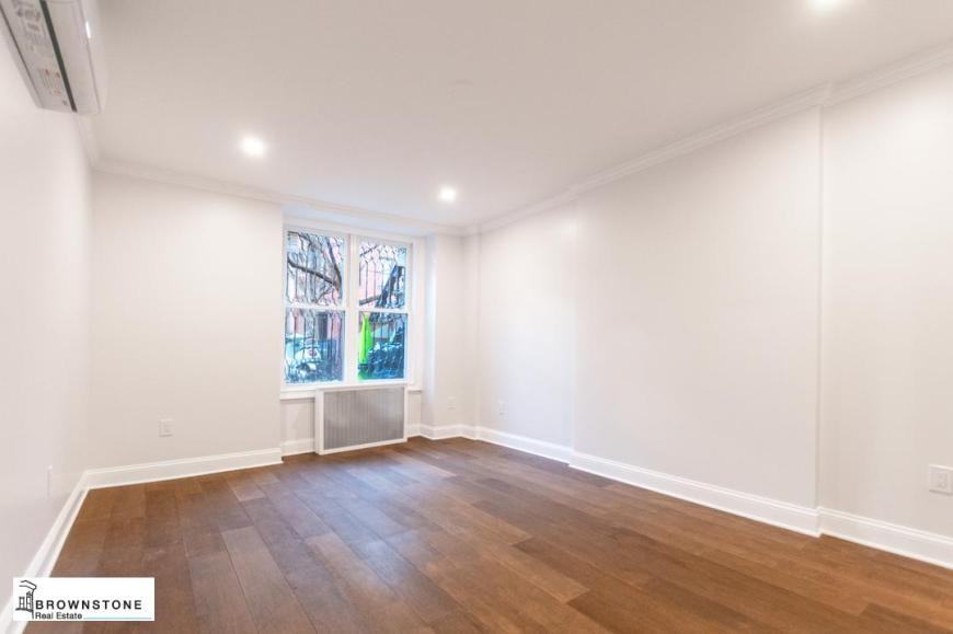 155 Carroll St - Photo 6 of 9