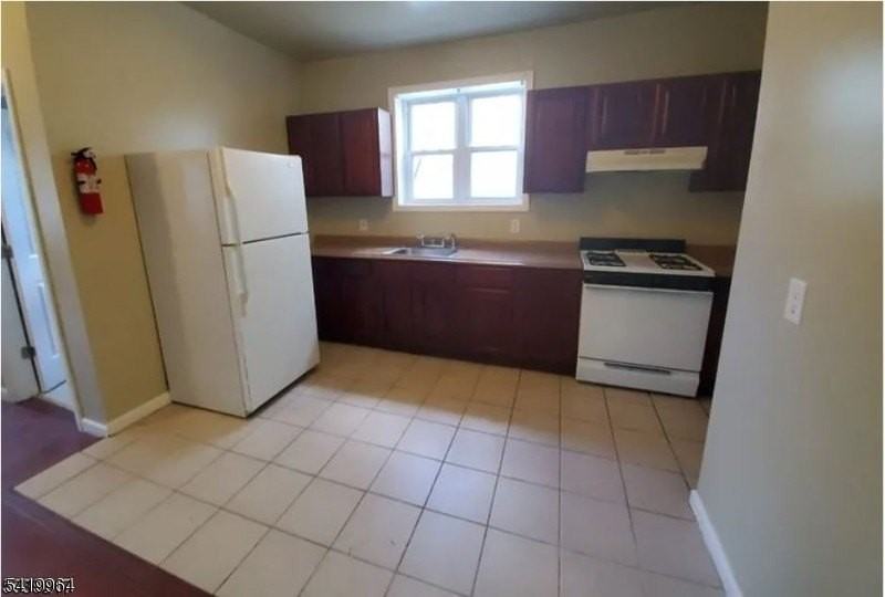 231 Rhode Island Ave - Photo 4 of 8