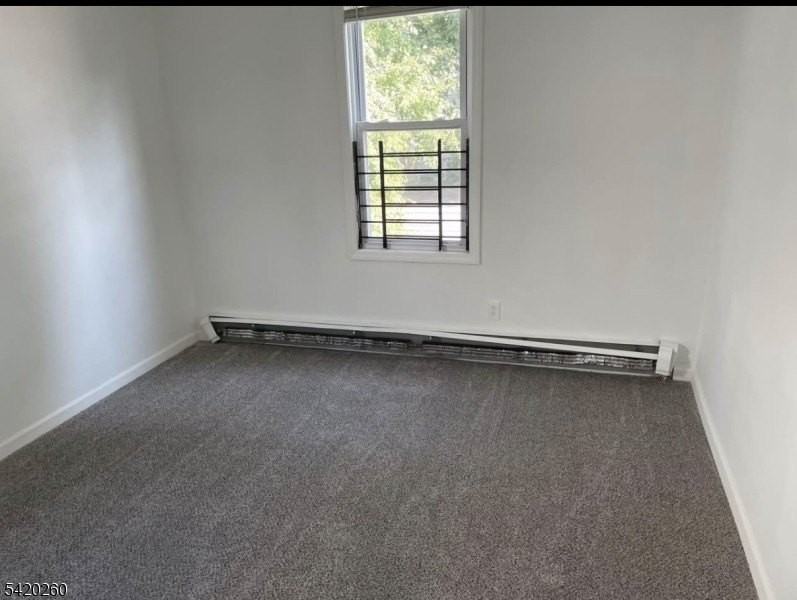 194 Hobson St - Photo 4 of 4