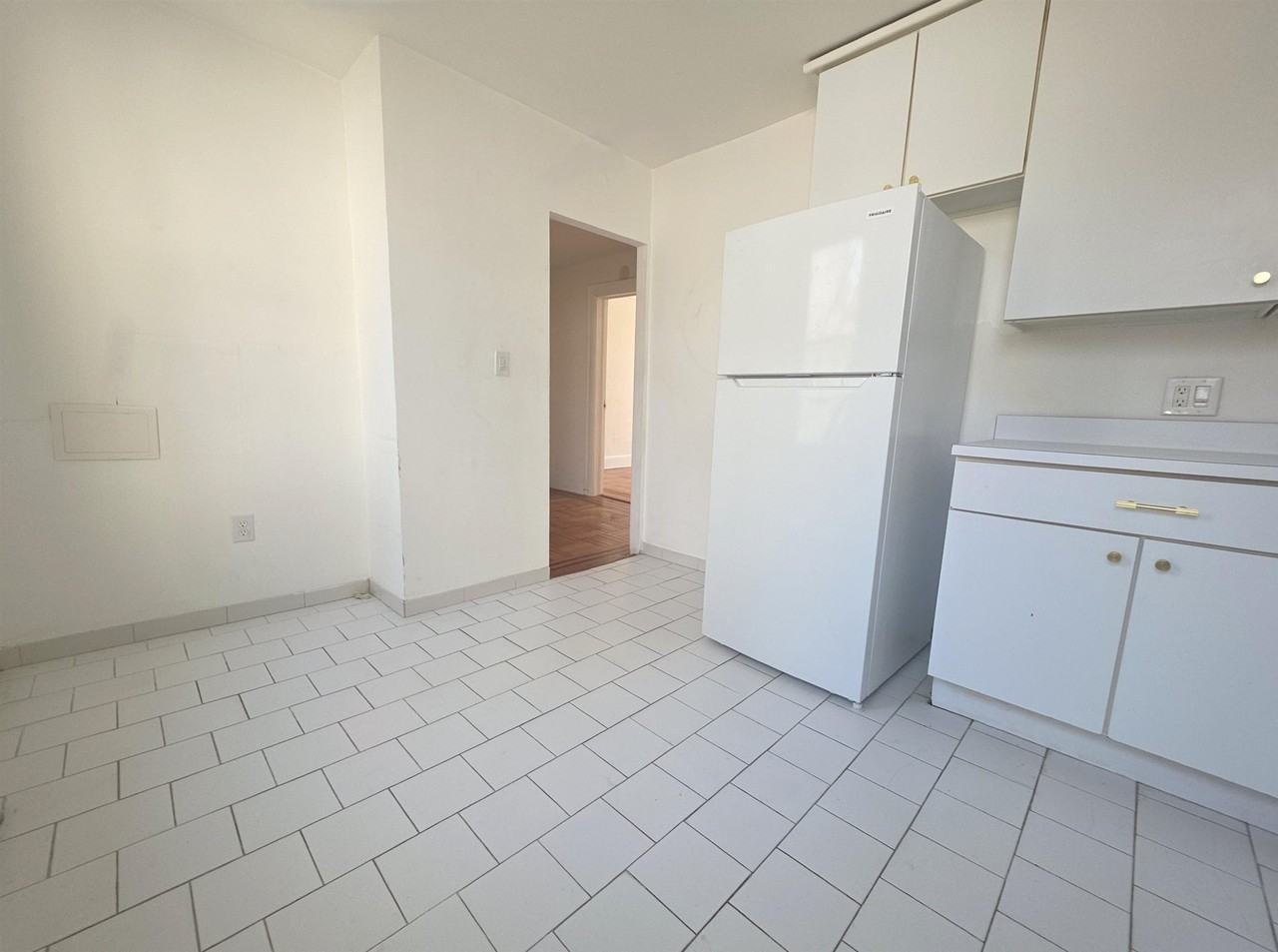 10 66th St #2B - Photo 6 of 13