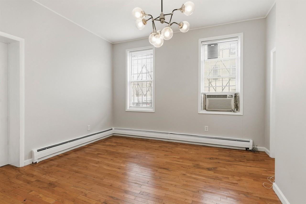 154 South St #1