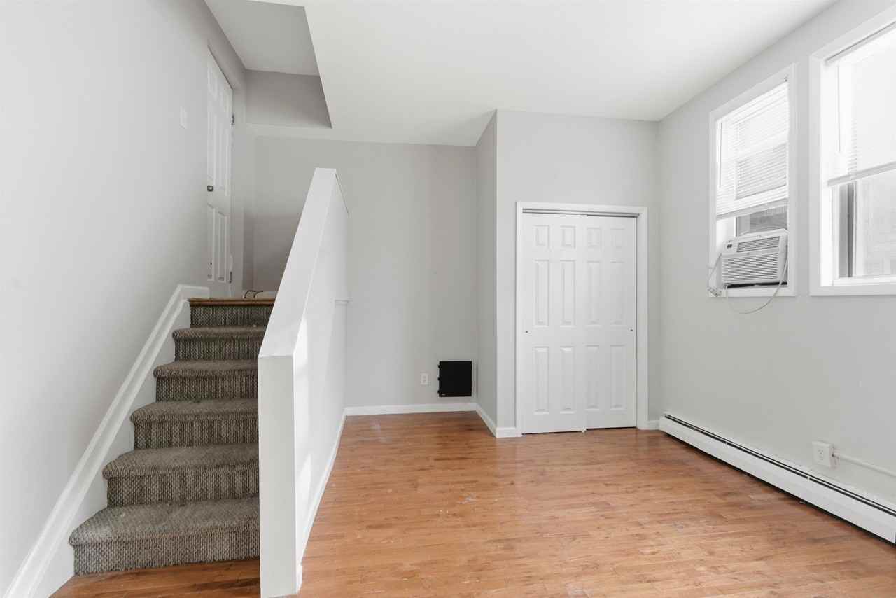 154 South St #1 - Photo 3 of 15