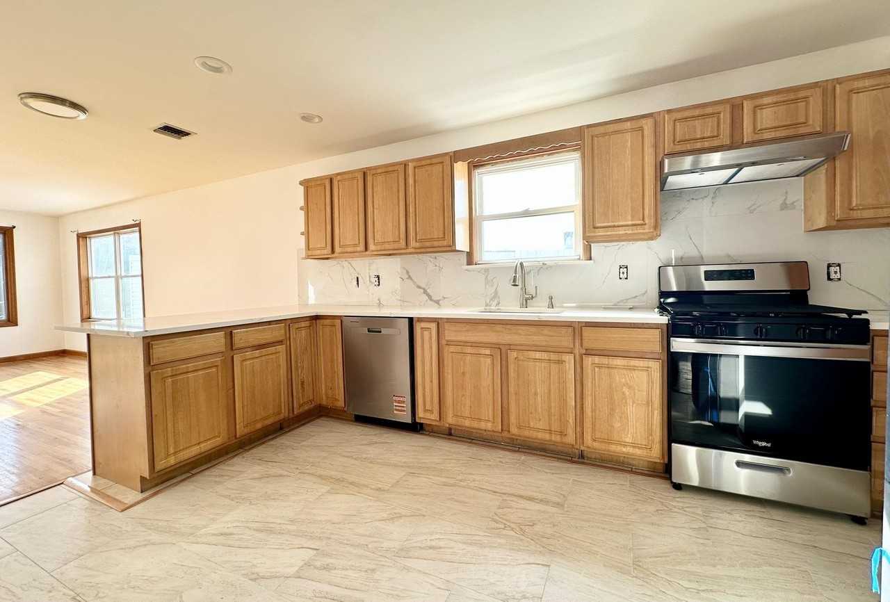 150 Clendenny Ave #2 - Photo 6 of 24