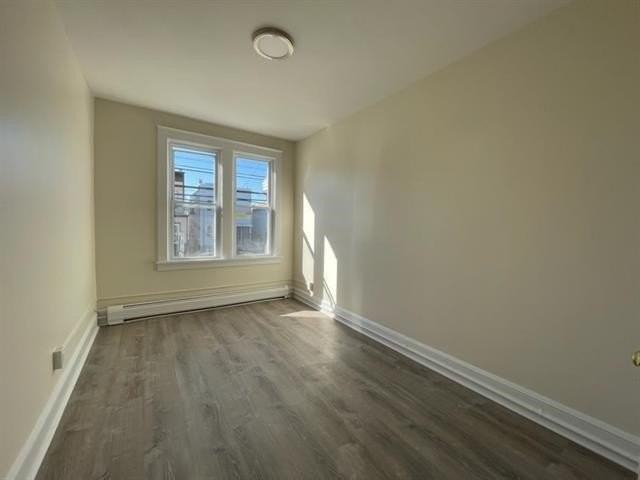 310 Danforth Ave #1R - Photo 4 of 10
