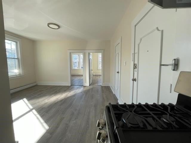 310 Danforth Ave #1R - Photo 6 of 10