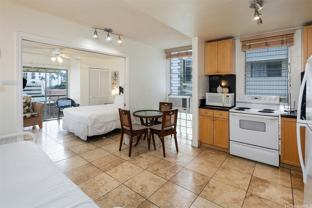 240 Liliuokalani Ave #402 - Photo 1 of 1