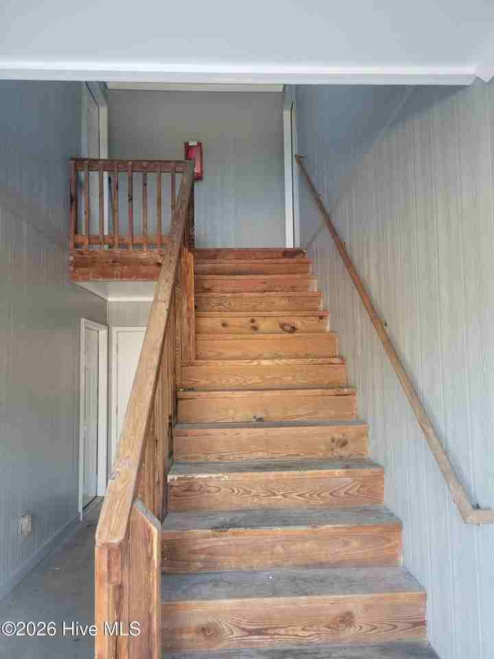 1000 Hammock Ln Apt 4 - Photo 2 of 15