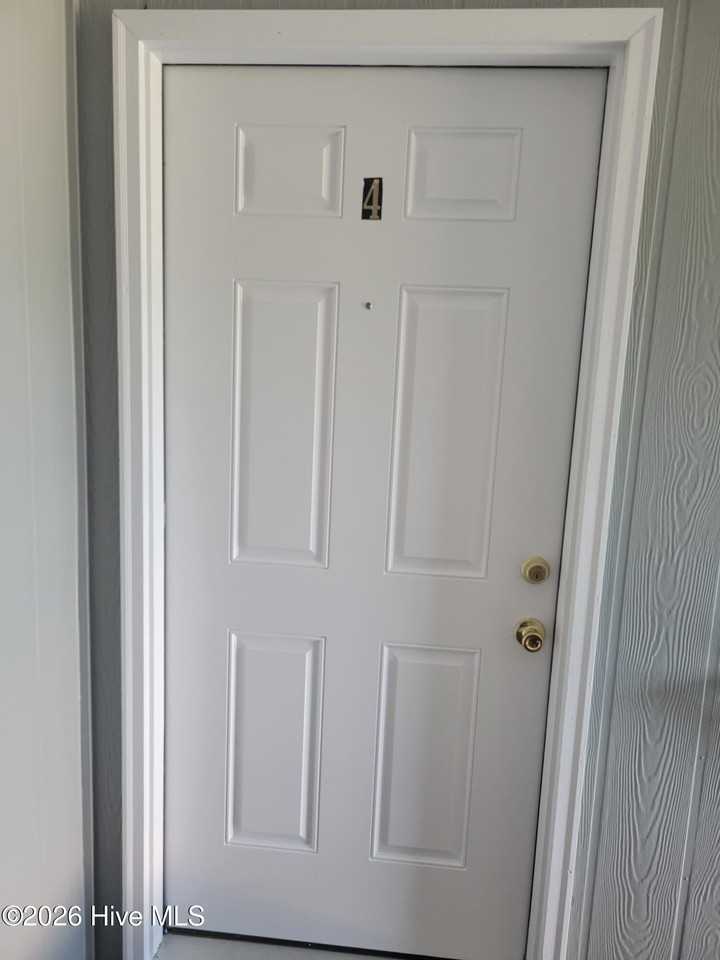 1000 Hammock Ln Apt 4 - Photo 3 of 15