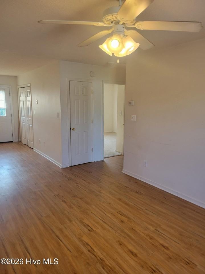 1000 Hammock Ln Apt 4 - Photo 6 of 15