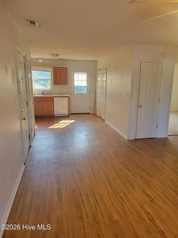 1000 Hammock Ln Apt 4 - Photo 7 of 15