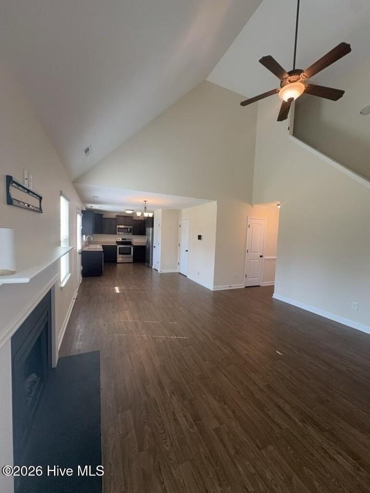 101 Barnhouse Rd - Photo 4 of 31