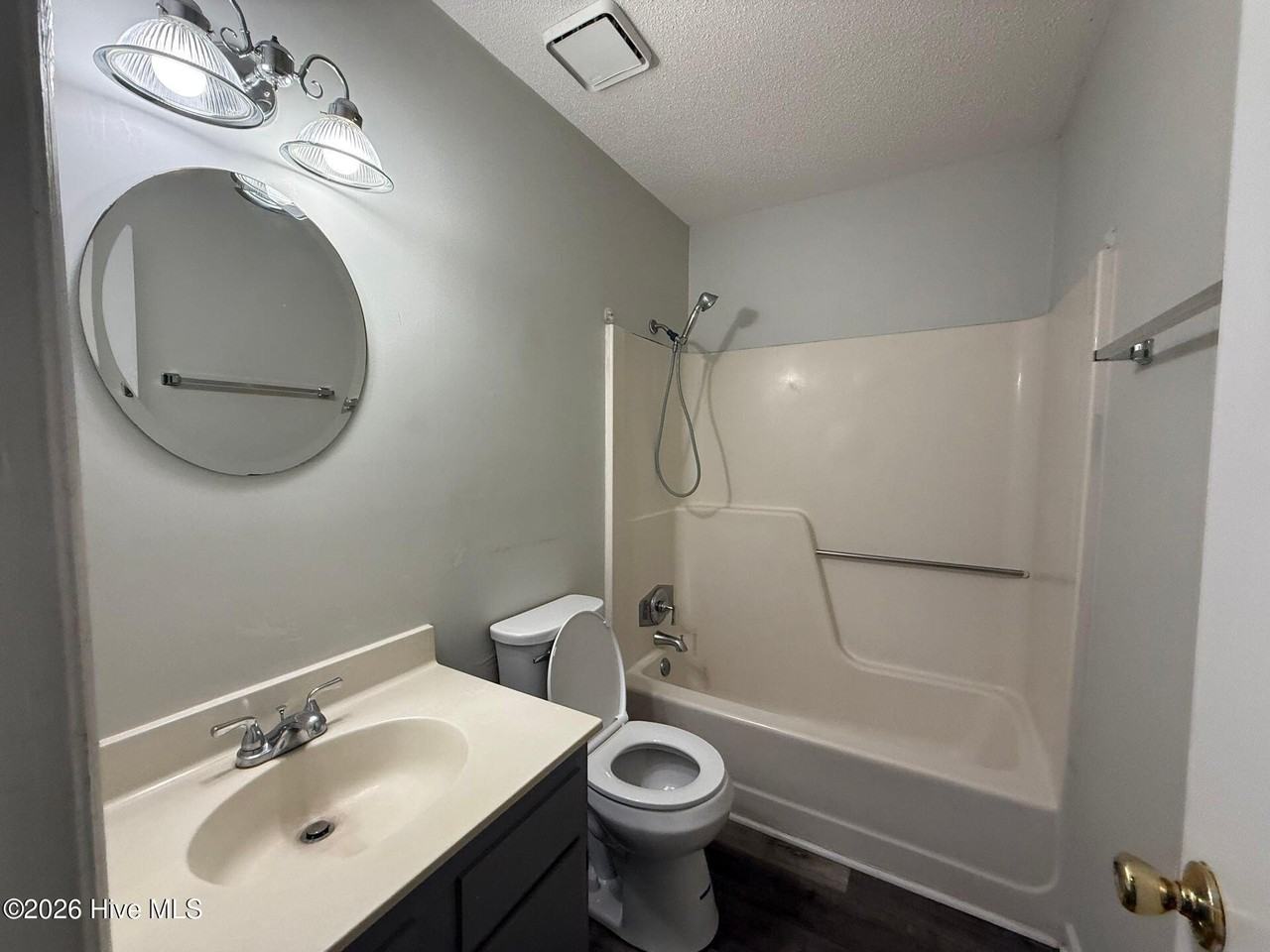 307 Cedar Creek Dr - Photo 6 of 8