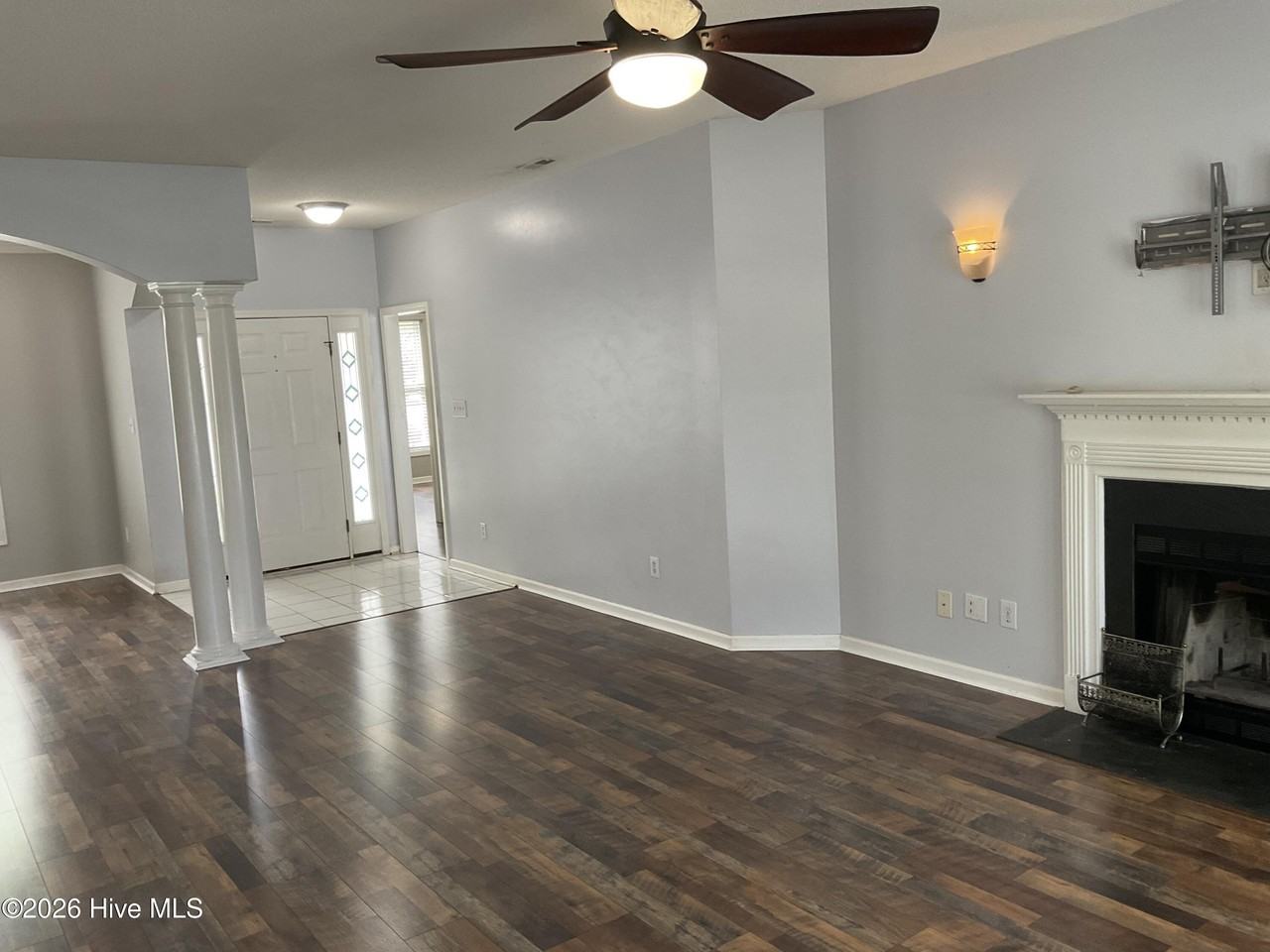 205 Stone Point Ln - Photo 4 of 18