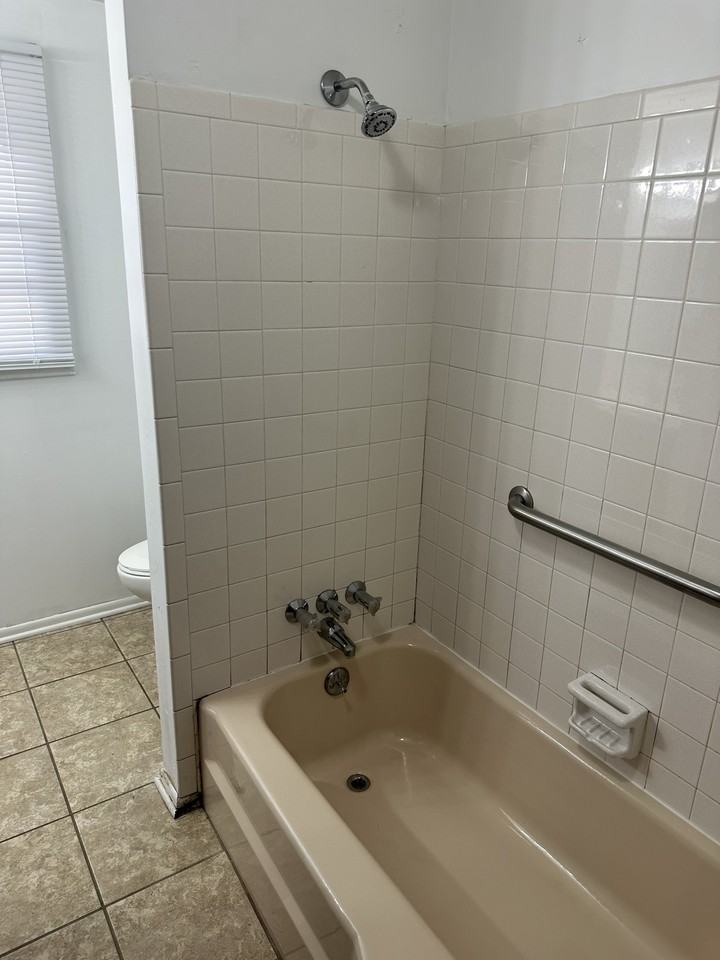 1627 Hartzell Place - Photo 3 of 4