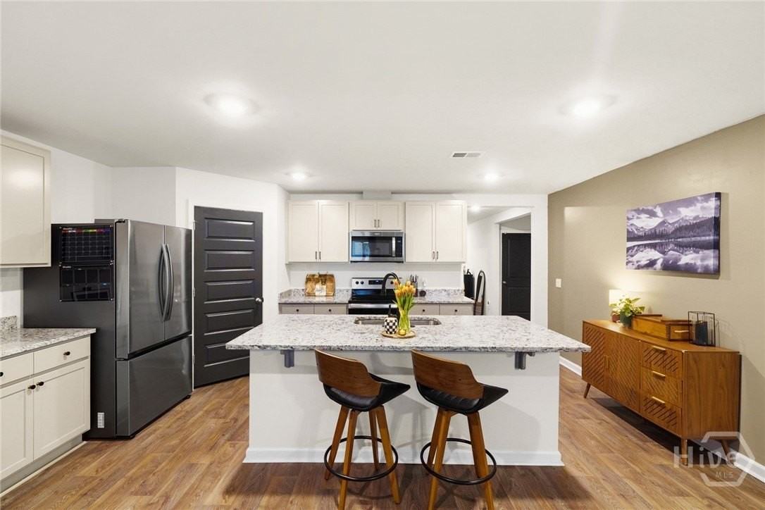 394 Coconut Dr - Photo 3 of 19