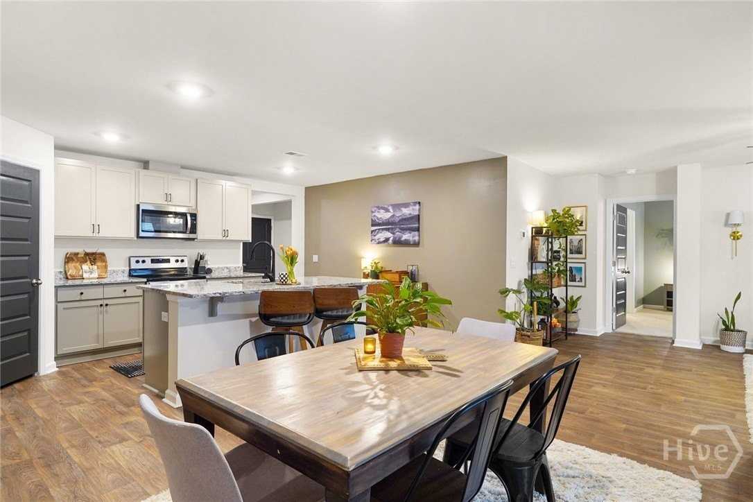 394 Coconut Dr - Photo 5 of 19