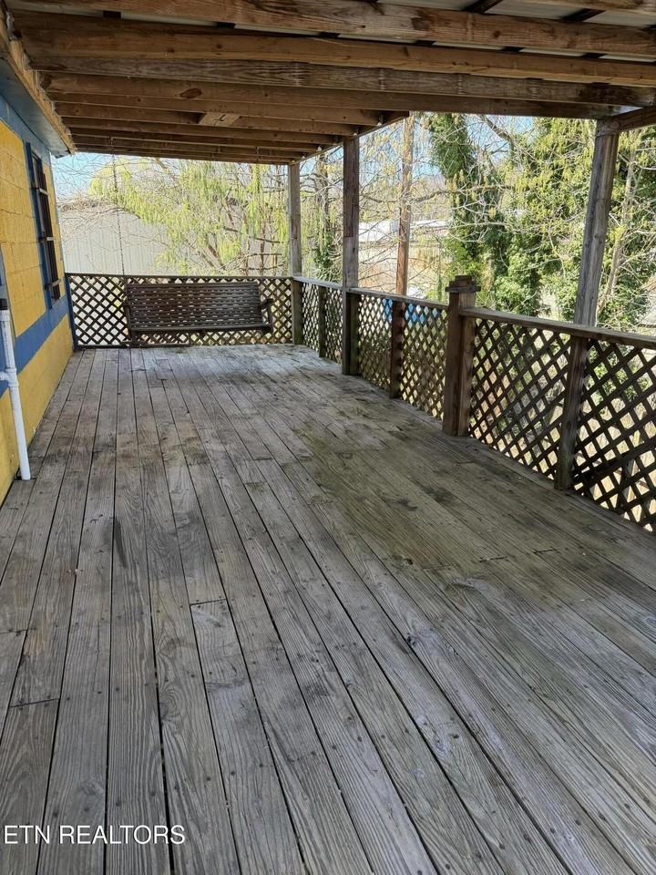 1310 S Roane St - Photo 2 of 14