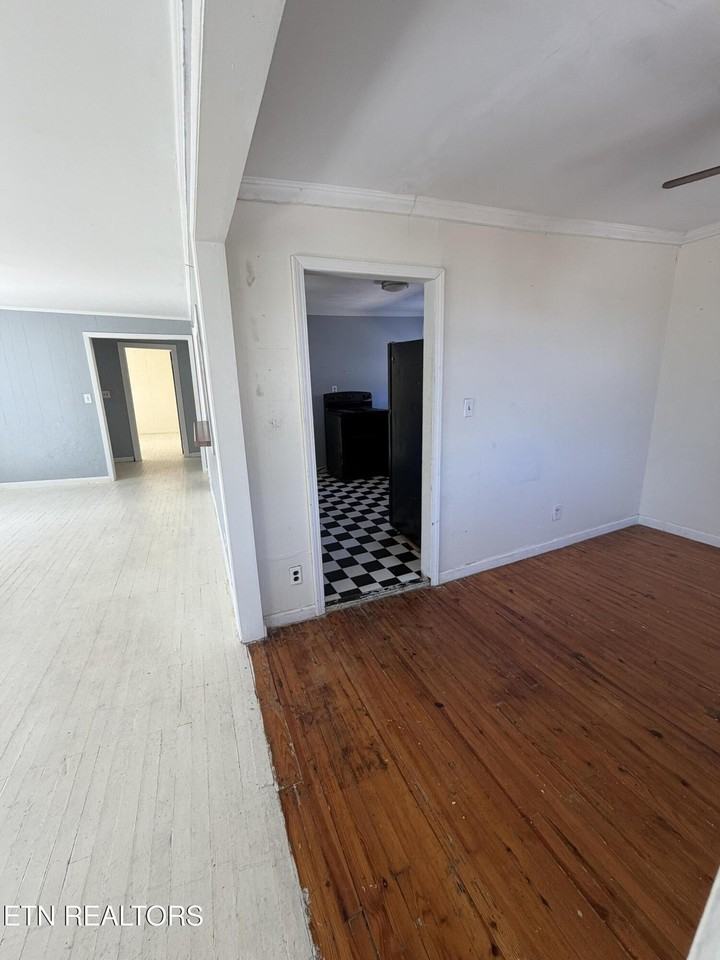 1310 S Roane St - Photo 6 of 14