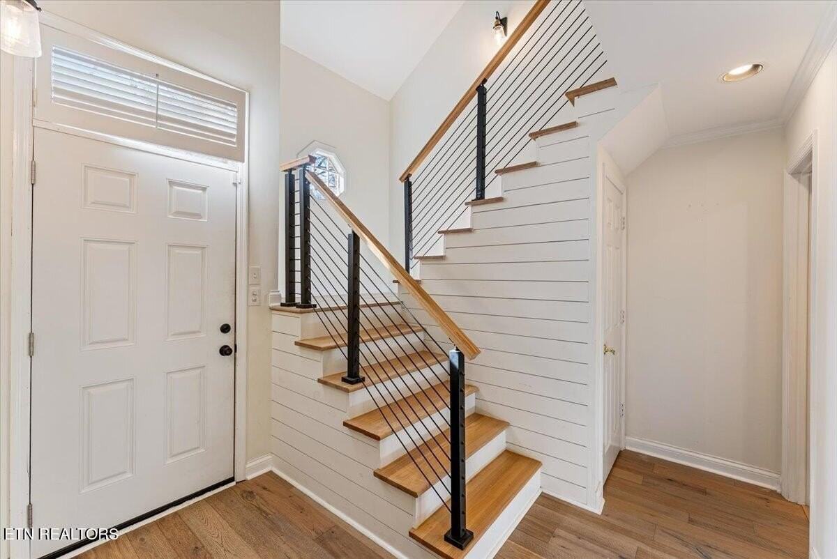 8930 Wesley Pl - Photo 4 of 37