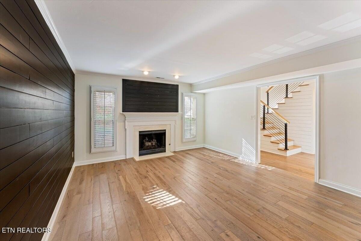 8930 Wesley Pl - Photo 6 of 37