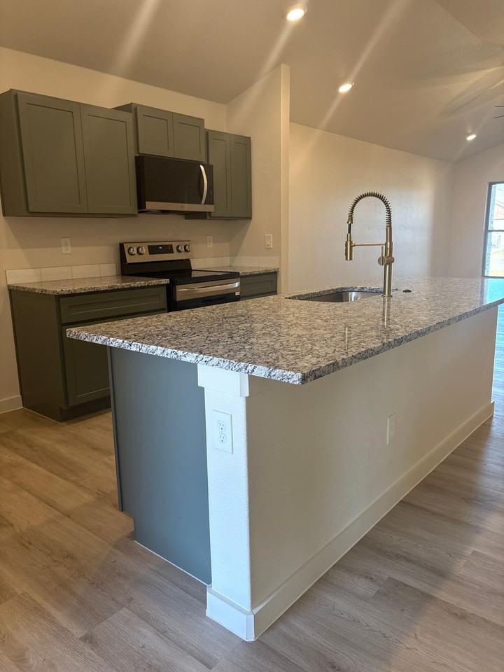 6310 Virginia Ave - Photo 3 of 9