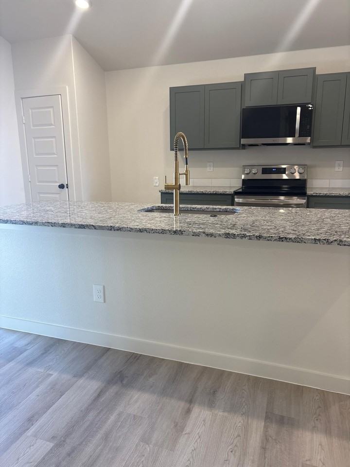6302 Virginia Ave - Photo 4 of 9