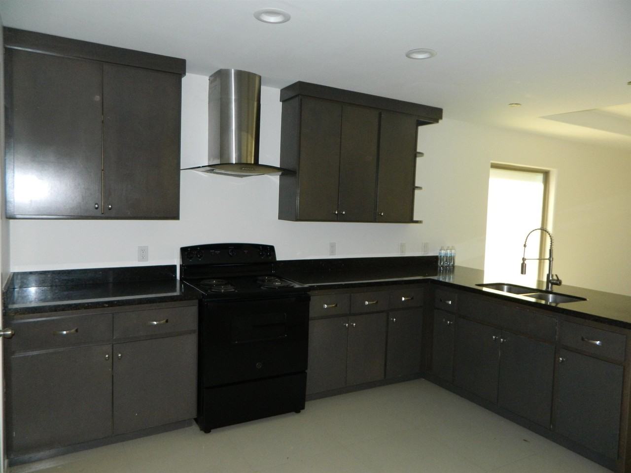 1615 Doctora Eve Perez Ln - Photo 6 of 17