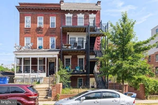 1337 Girard St Nw