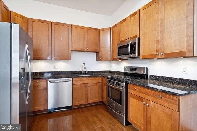 1337 Girard St Nw - Photo 4 of 11