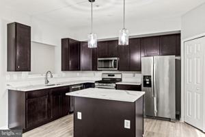 featured image of 1 Harbour Heights Dr