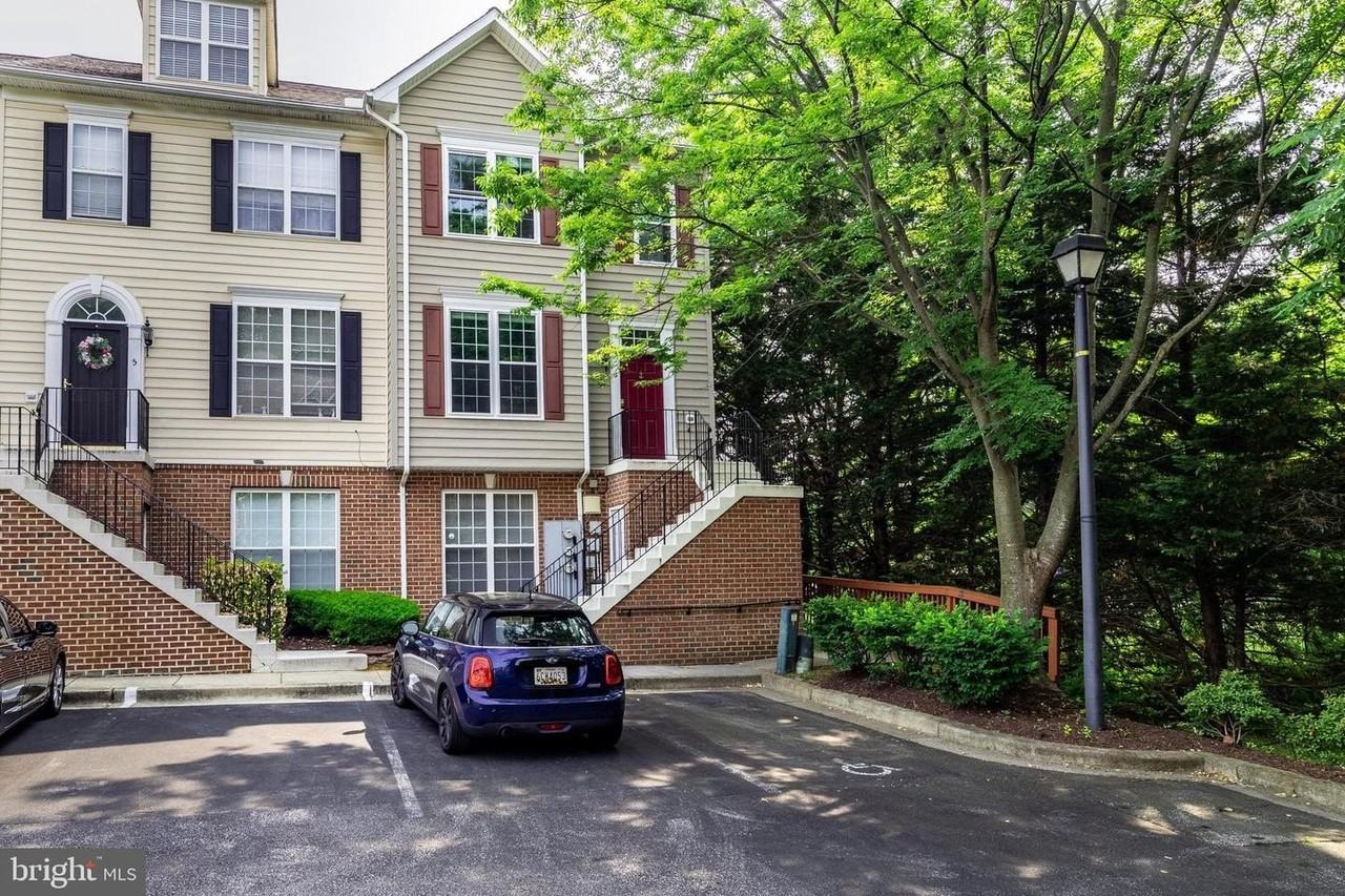 1 Harbour Heights Dr - Photo 2 of 21