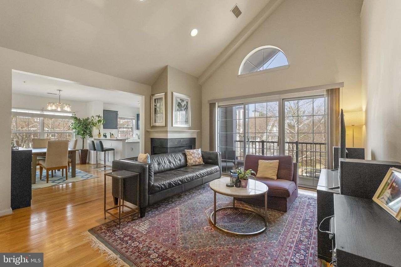 164 Kendrick Pl - Photo 4 of 50