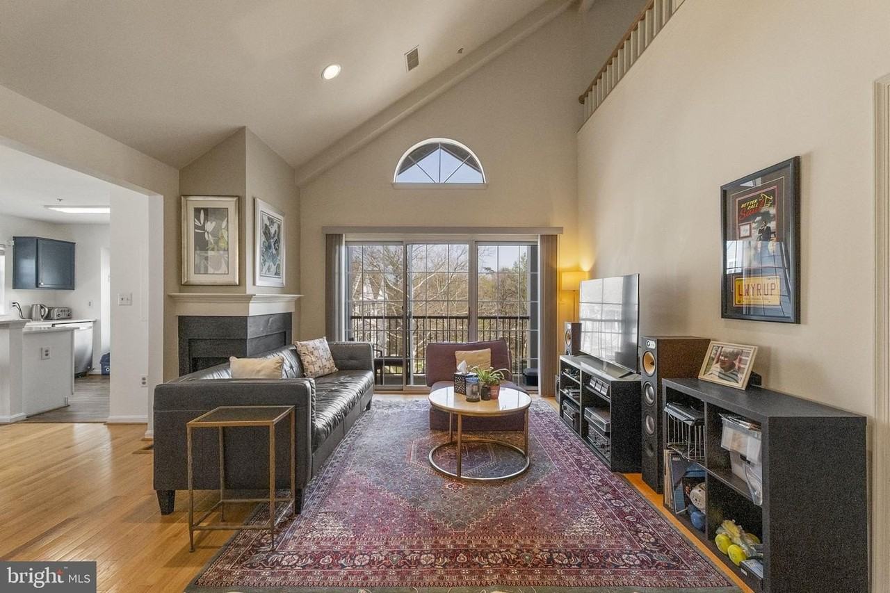 164 Kendrick Pl - Photo 6 of 50