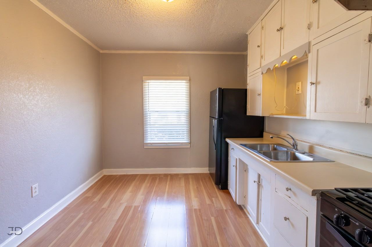 4709 Coronado Avenue - Photo 5 of 14