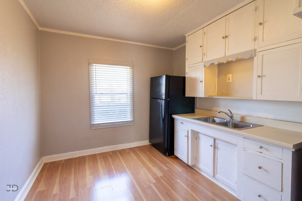 4709 Coronado Avenue - Photo 6 of 14