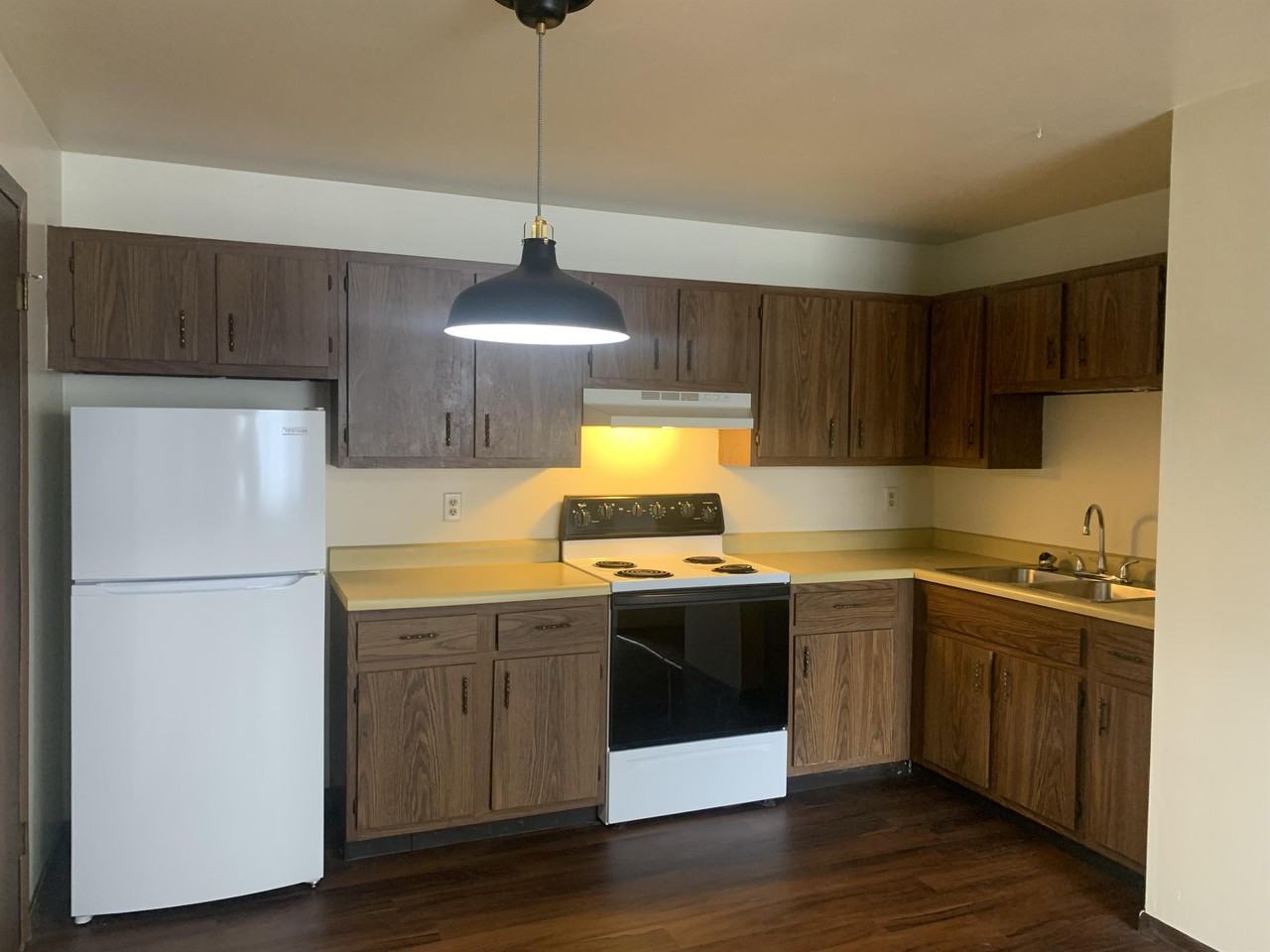 00 Kennedy - Photo 3 of 15