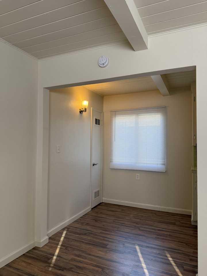 93 W Reed St #7 - Photo 6 of 8