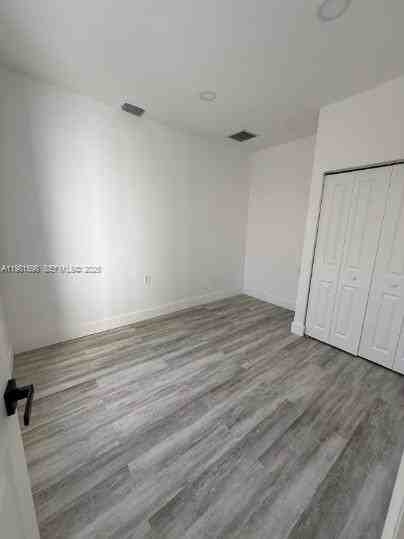 913 Nw 46th St #2 - Photo 4 of 7