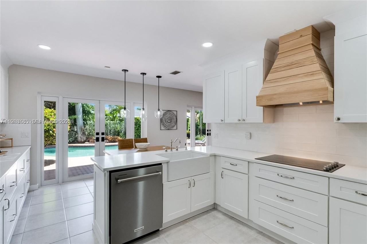 2011 Ne 211th St #0 - Photo 4 of 29