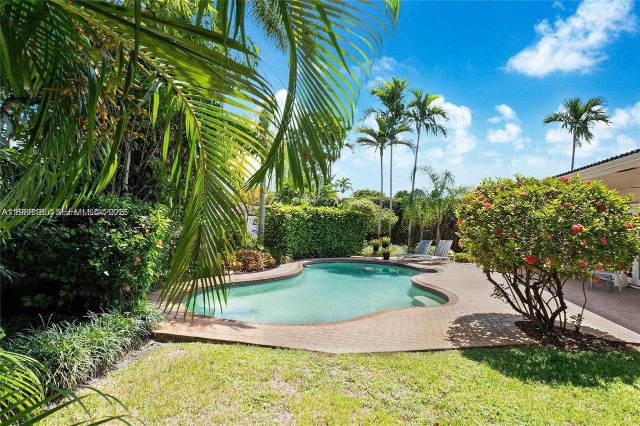 2011 Ne 211th St #0 - Photo 6 of 29