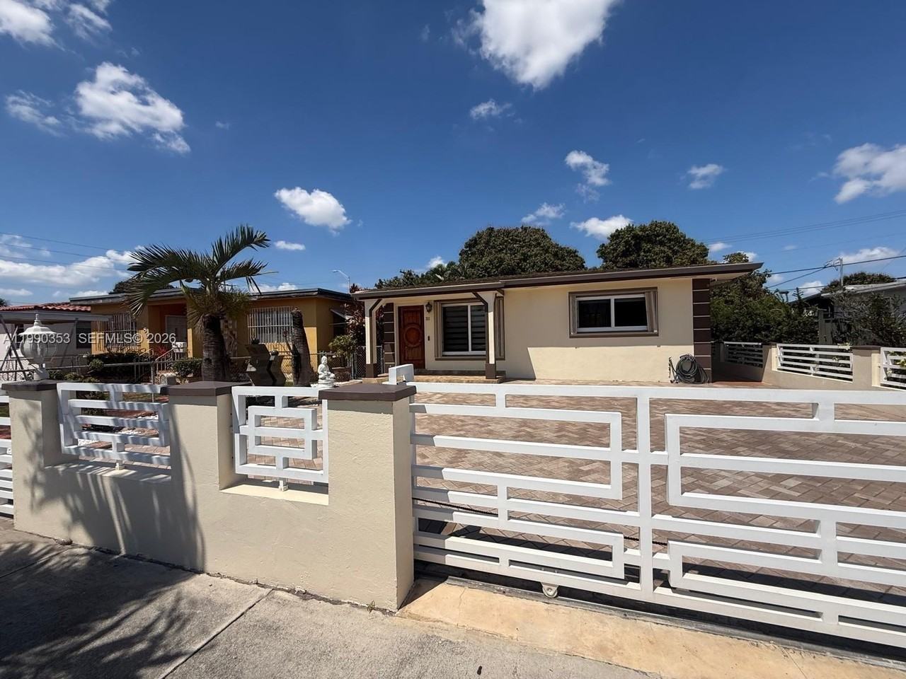 281 W 17th St #281 - Photo 2 of 25