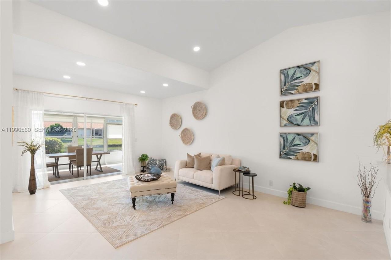 15465 Lake Magnolia Pl - Photo 5 of 50