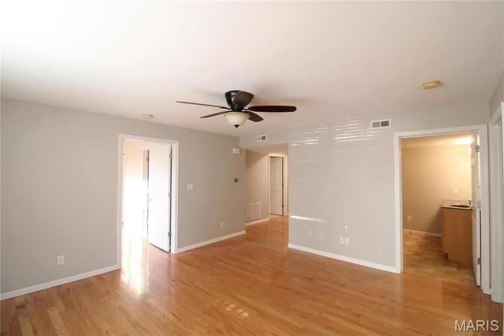 5123 Welsh Dr - Photo 4 of 19