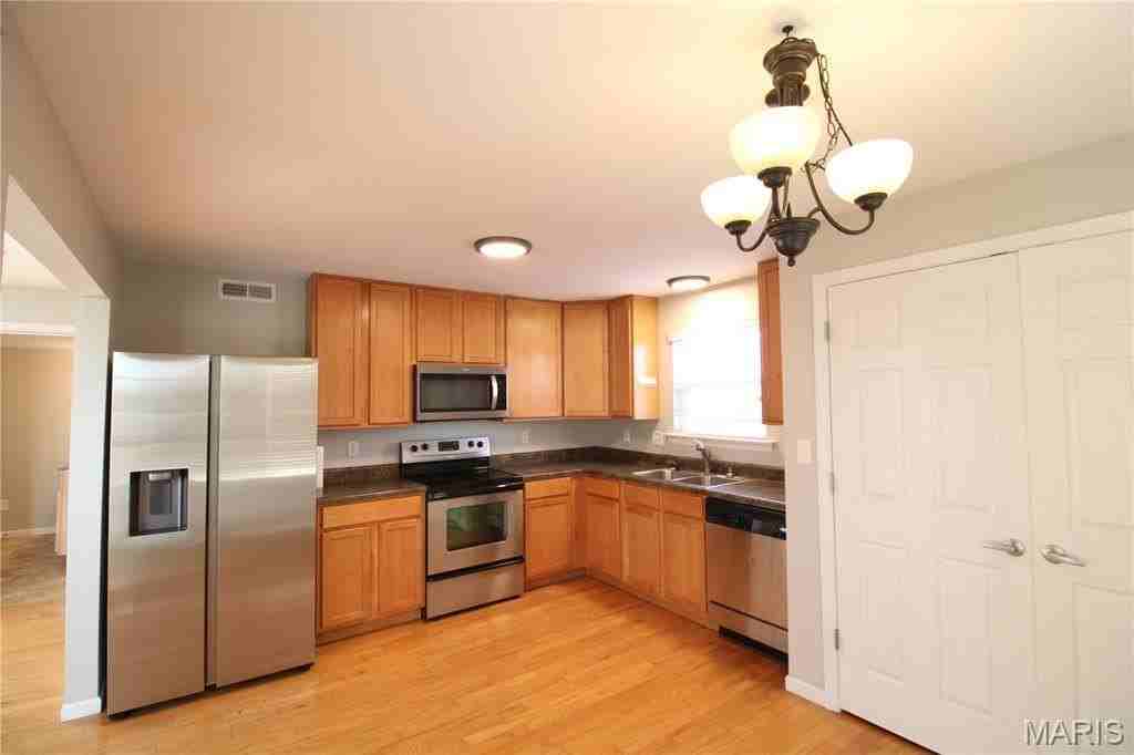 5123 Welsh Dr - Photo 6 of 19