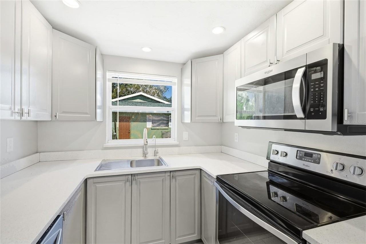 5320 Moeller Ave - Photo 6 of 26