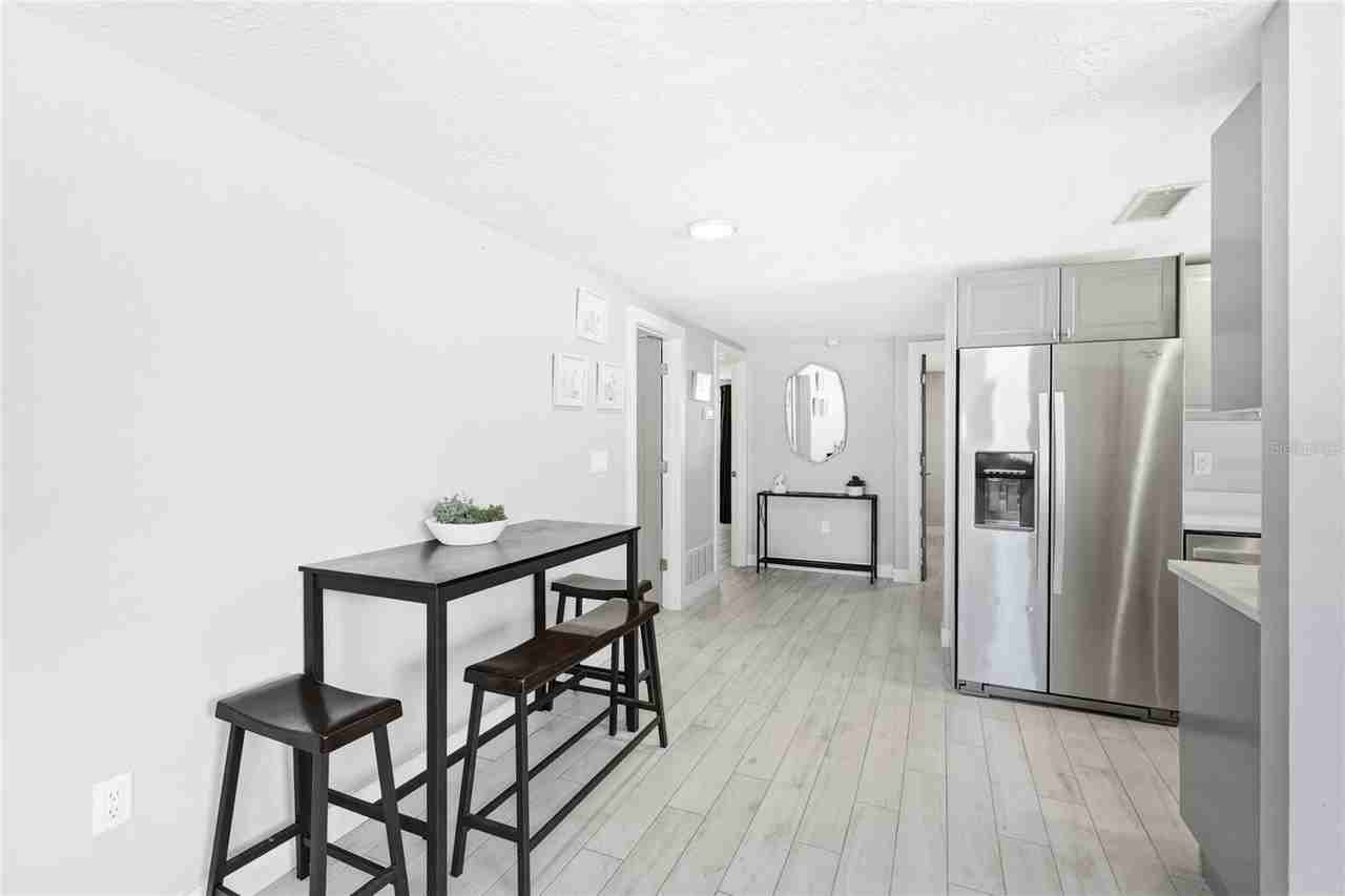 5320 Moeller Ave - Photo 7 of 26