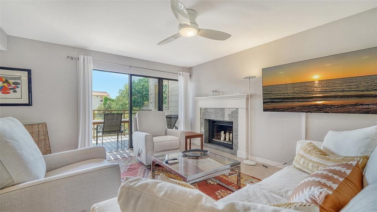 1740 Alderman St #13 - Photo 6 of 33